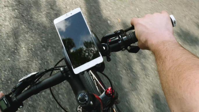 自行车码表和手机导航