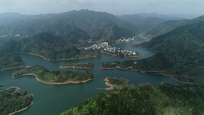 实拍生态茶园航拍绿水青山黄山毛峰原产地