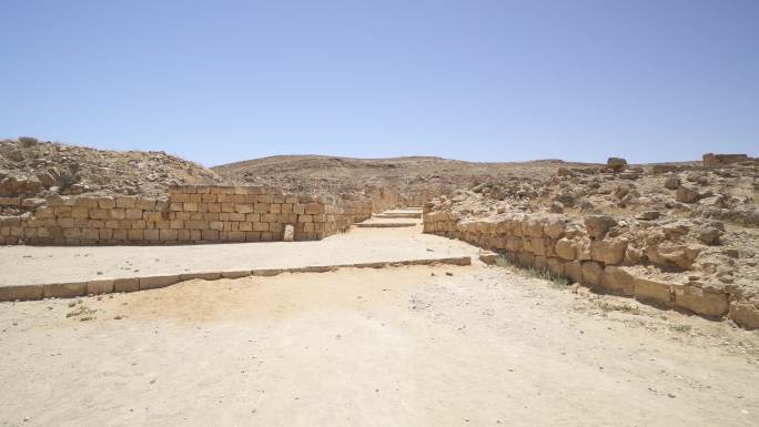 阳光直射下的以色列古代遗迹