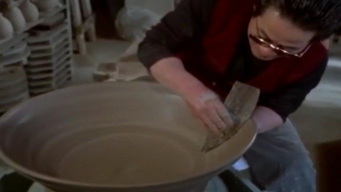日本民族传统手工艺制作烧制拉胚打磨陶瓷