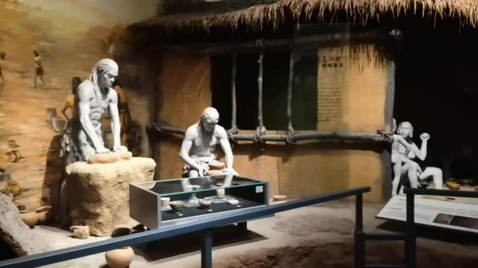 博物馆内的远古人类生活场景