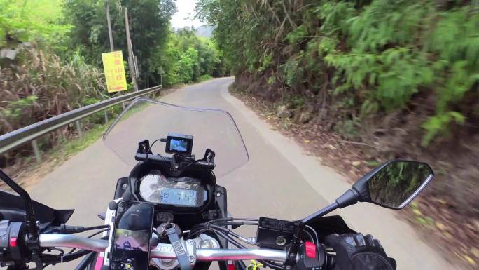 【4K】摩托车骑行山路第一视角