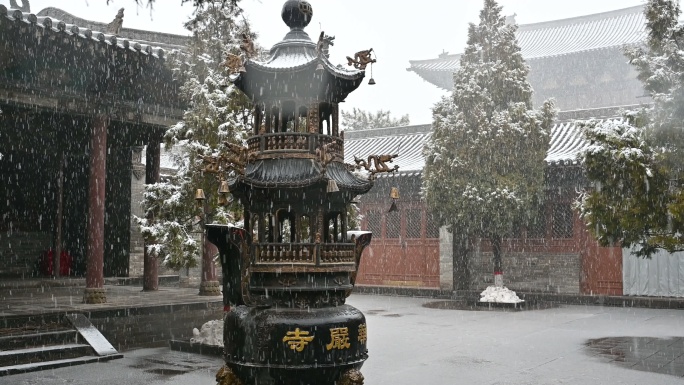 4K大同华严寺冬季院落雪景常规视频