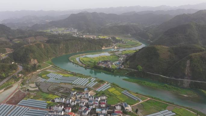 4K航拍农村龙江河远景和森林远山