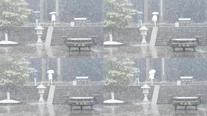 4K大同华严寺寺院角落下雪雪景常规视频