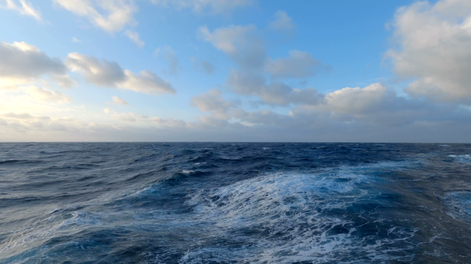 【4K】大海海浪蓝天白云