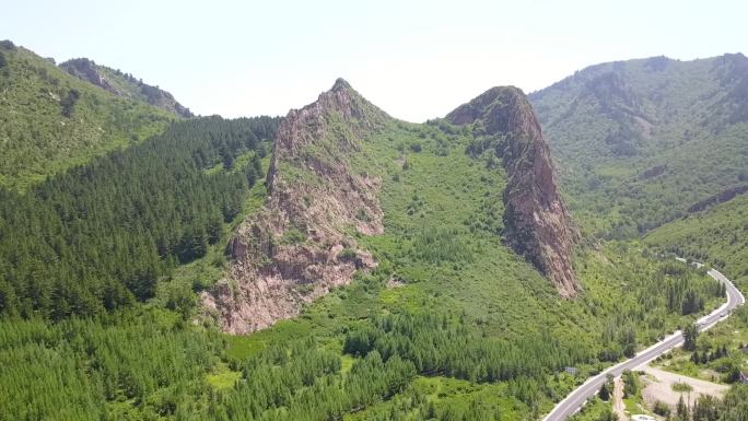 航拍马鞍山形山峰美景