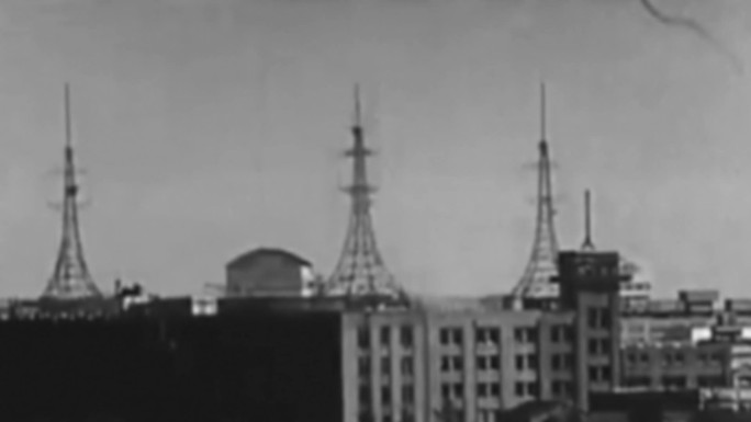 早期转播直播黑白电视机新闻信号天线发射塔