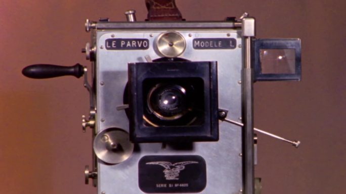 老式早期半自动8毫米16毫米胶卷摄影机