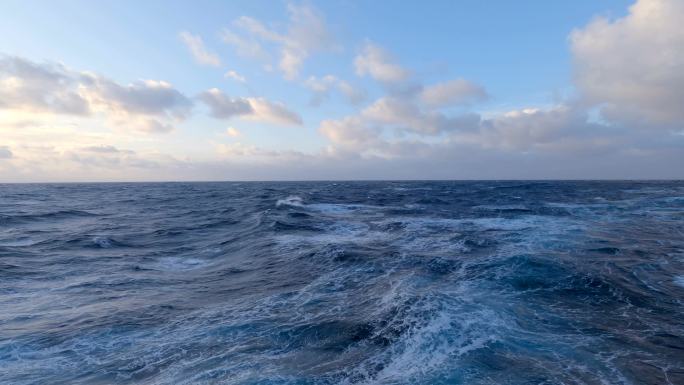 【4K】大海海浪蓝天白云