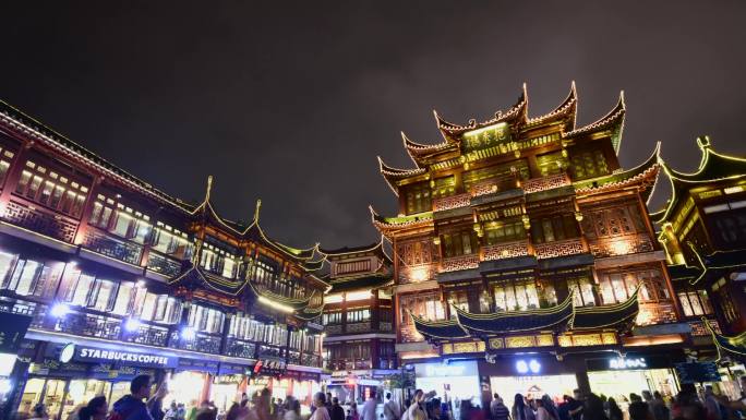 上海城隍庙老街挹秀楼附近夜景