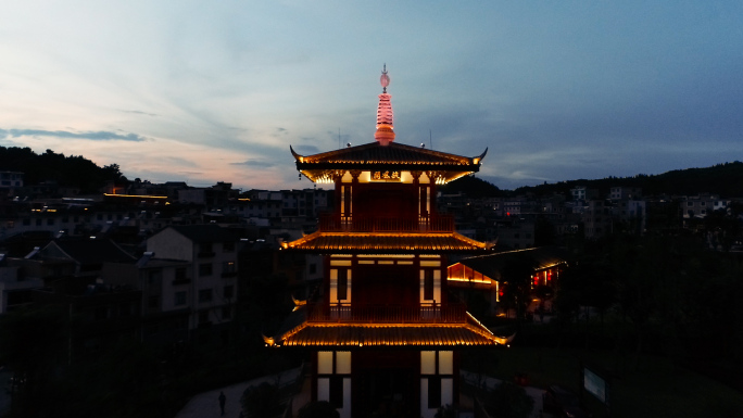 阁楼夜景塔