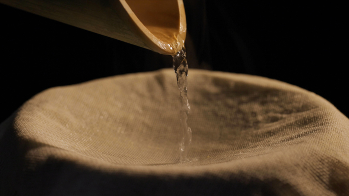 4K白酒酿造出酒宣传片视频素材