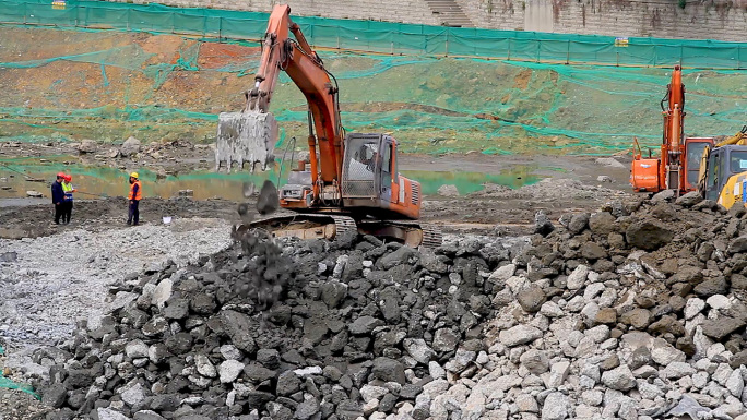 河堤建筑工地挖机工程机械土石方挖掘机施工