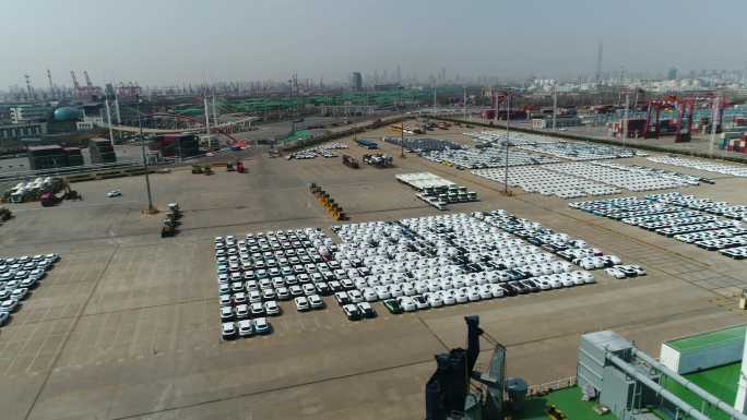 4K天津港进口汽车港口货轮滚装船