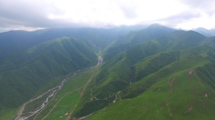 河西走廊甘肃积石山县黄草坪风景