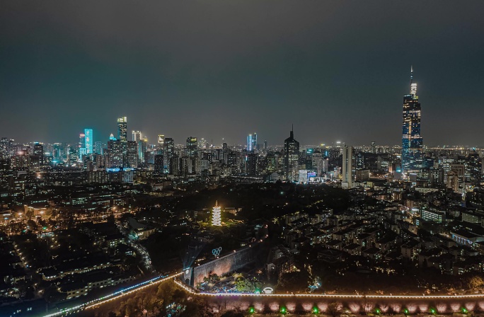 南京古鸡鸣寺紫峰大厦夜景航拍延时4k