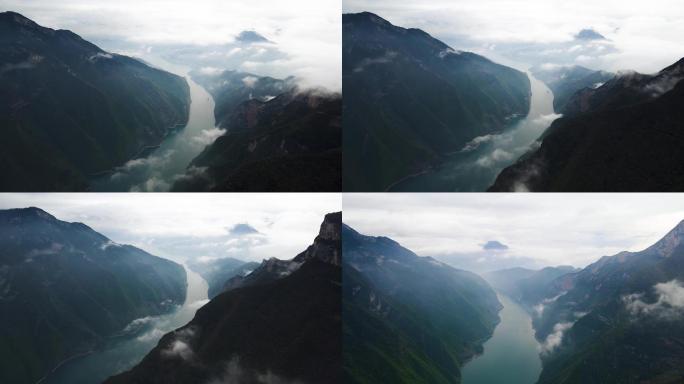 4K航拍长江三峡之巅云雾缭绕