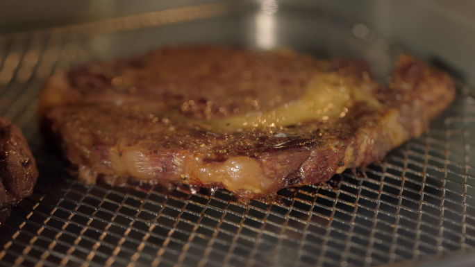 牛肉奥牛牛排煎制美食西餐薯条蛋挞披萨鸡肉