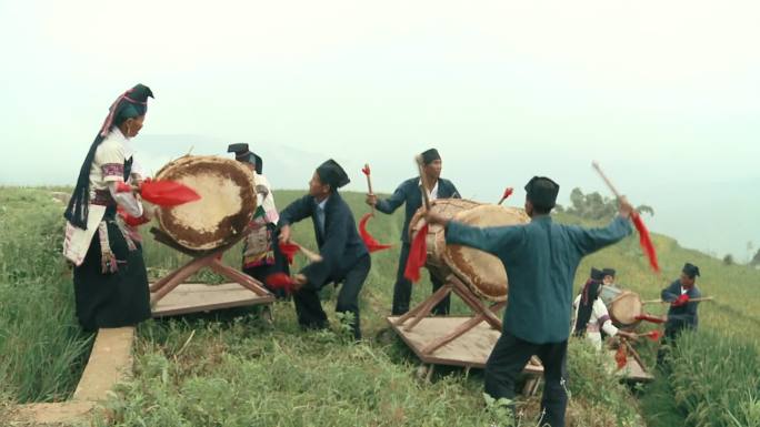 云南墨江哈尼族碧约人牛皮大鼓