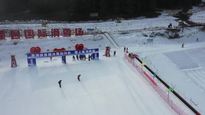 滑雪场滑雪经济发展瞿昙旅游青