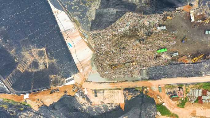 垃圾填埋场车辆出入