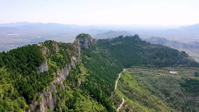 航拍济南长清马山全景和悬崖峭壁