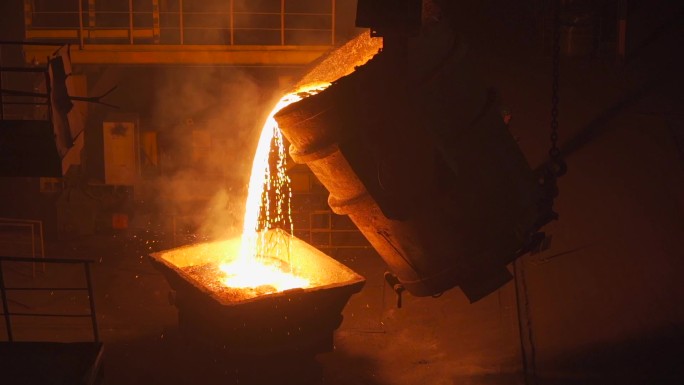 炼钢炼铁冶炼生产画面