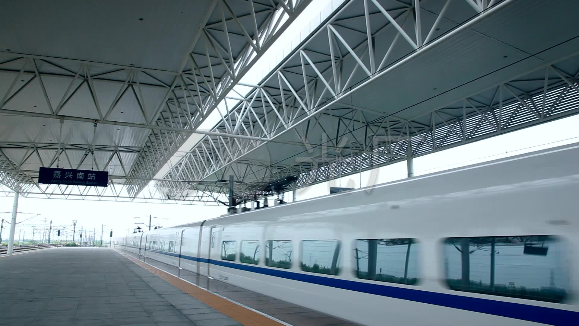 新时代的青岛高铁 - 哔哩哔哩