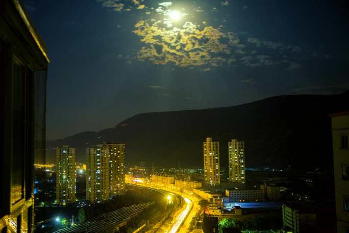 南山路环城路月夜延时