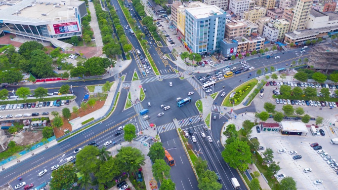 深圳沙井中心路车流