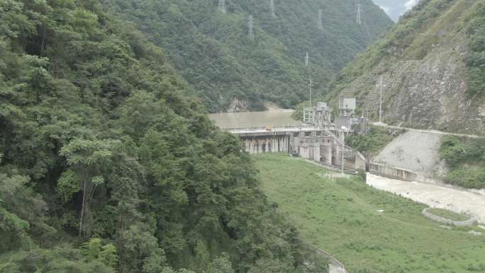 高峡出平湖电站大坝蓄水环保能4k