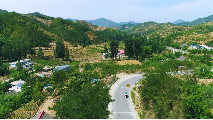 山村邮递员乡村电商