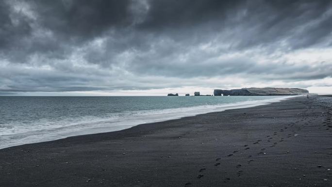 4K冰岛黑沙滩海岬海浪狂风暴雨延时摄影
