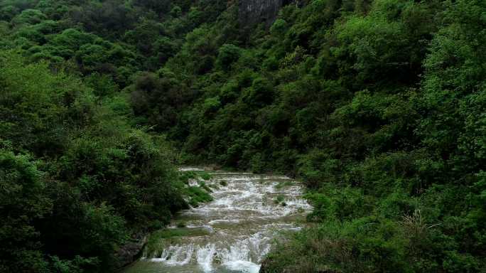 航拍襄阳南漳小南河水库青山绿水