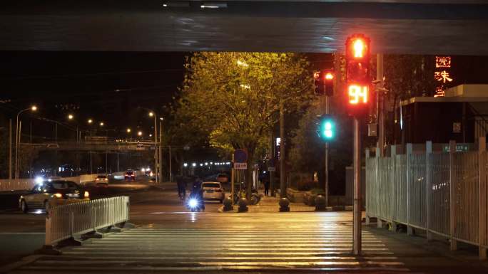 【4K】城市交通信号灯夜景空镜