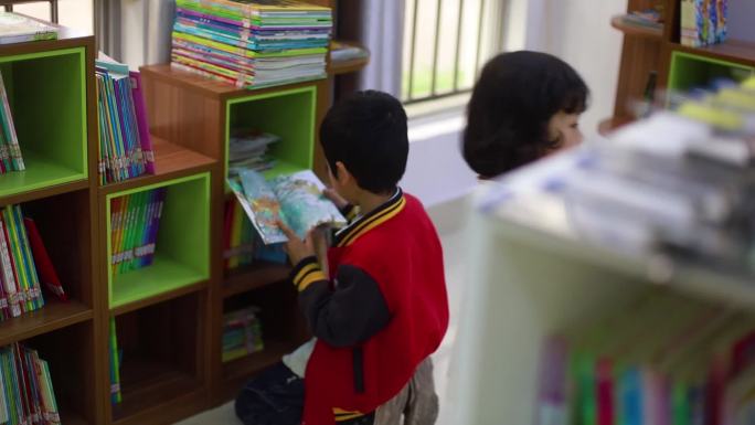 少儿阅读室儿童读书看书