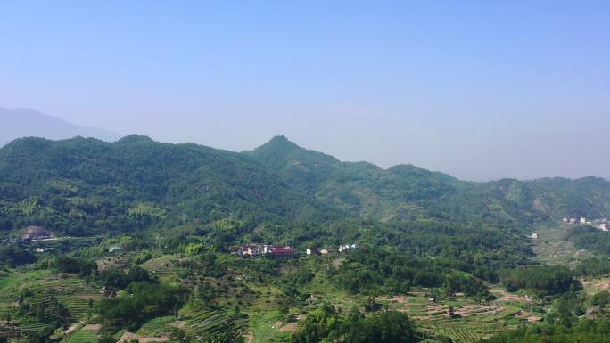 丽水航拍飞向朱田背和巾山塔