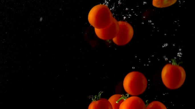 水果拼盘夏天洗水果西红柿番茄