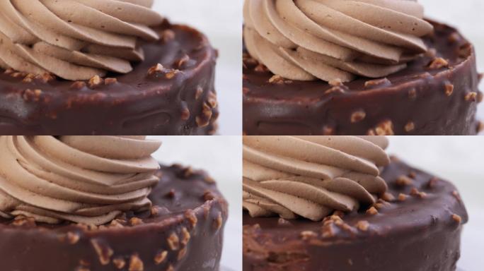 【正版素材】巧克力蛋糕木背景特写旋转