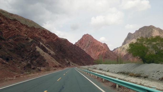 新疆奥依塔克红山公路段全程15分钟