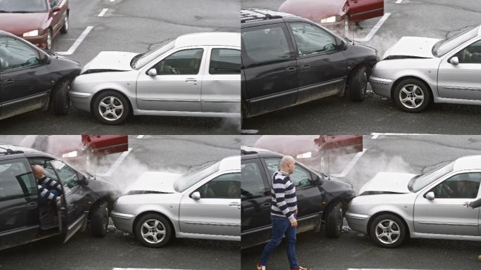 两辆车在十字路口相撞