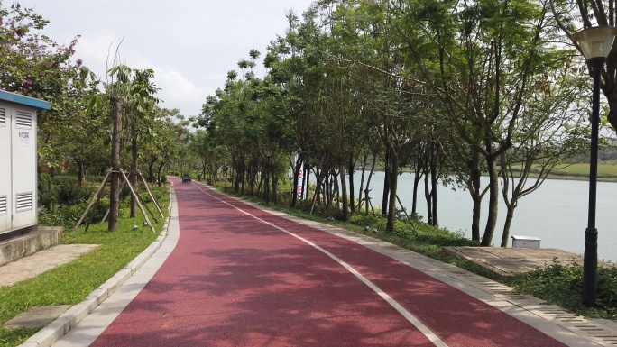 南宁青环路绿道自行车道跑道