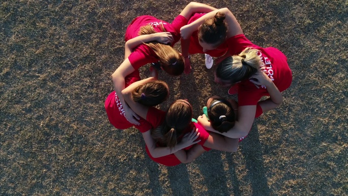 女子足球队体育活动体育精神太阳