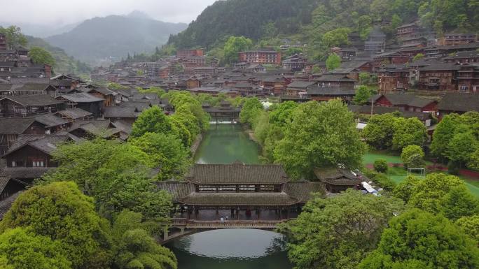 西江苗寨风雨桥近景航拍