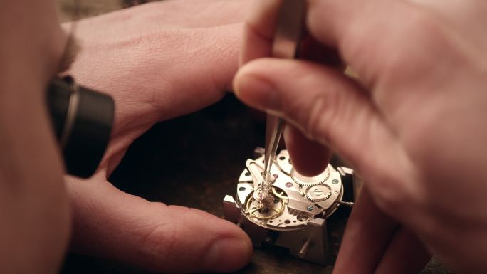 钟表匠组装手表工匠匠人匠心机械表