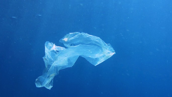 海洋中的一次性塑料