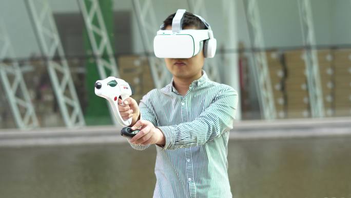 VR游戏虚拟现实vr枪操控体验科技视频素
