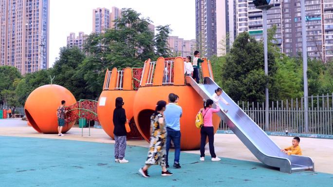 【4K】公园儿童游乐区乐园设施