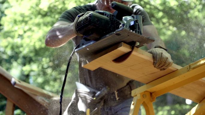 切割木材圆锯木材行业木工